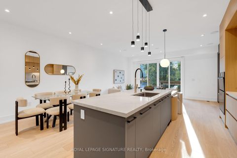 Photo 12 at 24 Elmsdale Road, East York, Toronto