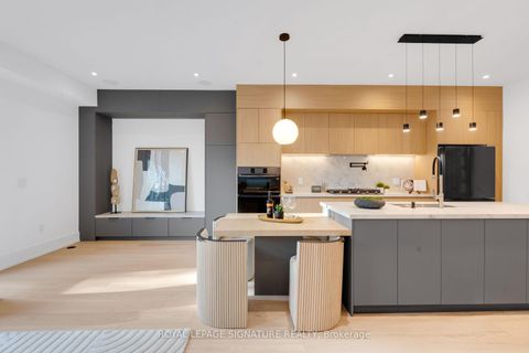 Photo 15 at 24 Elmsdale Road, East York, Toronto