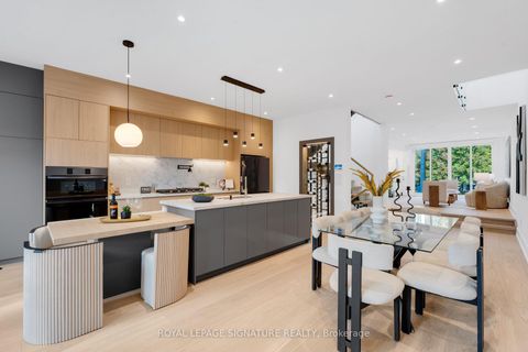 Photo 16 at 24 Elmsdale Road, East York, Toronto