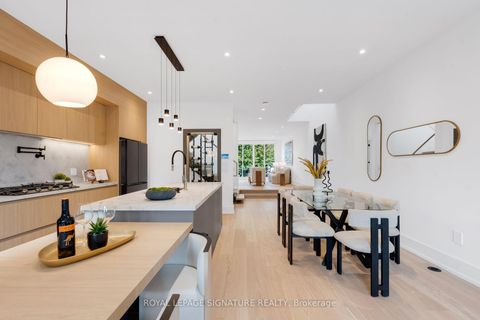 Photo 17 at 24 Elmsdale Road, East York, Toronto