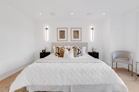 Photo 25 at 24 Elmsdale Road, East York, Toronto