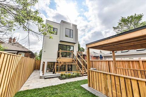 Photo 49 at 24 Elmsdale Road, East York, Toronto