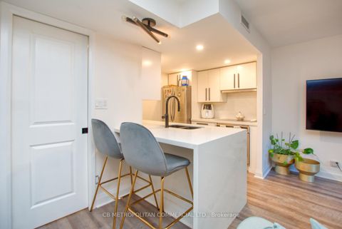 Photo 5 at 5 - 98 Redpath Avenue, Mount Pleasant West, Toronto