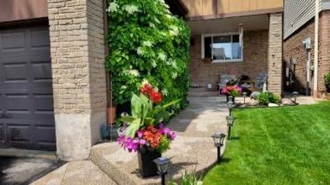 Photo 4 at 26 - 1580 Lancaster Drive, FA Falgarwood, Oakville