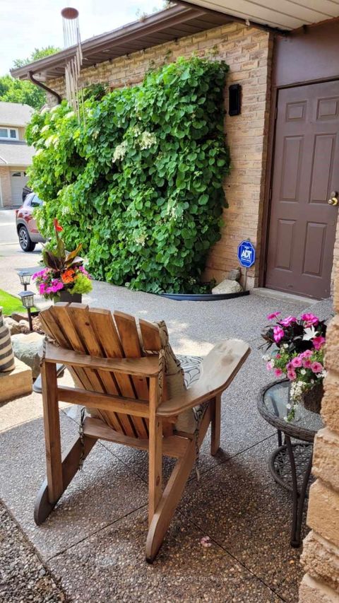 Photo 6 at 26 - 1580 Lancaster Drive, FA Falgarwood, Oakville