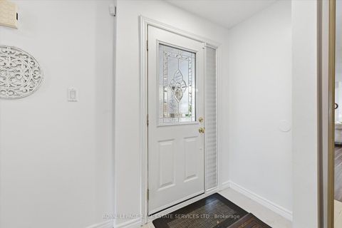 Photo 8 at 26 - 1580 Lancaster Drive, FA Falgarwood, Oakville