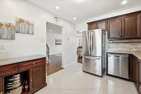 Photo 19 at 26 - 1580 Lancaster Drive, FA Falgarwood, Oakville