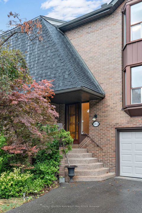 Photo 1 at 105 Gypsy Roseway, Willowdale East, Toronto