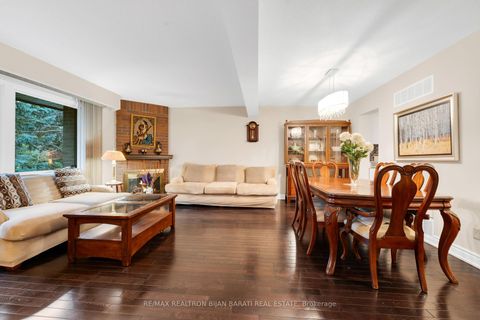 Photo 4 at 105 Gypsy Roseway, Willowdale East, Toronto