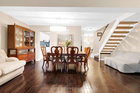 Photo 7 at 105 Gypsy Roseway, Willowdale East, Toronto