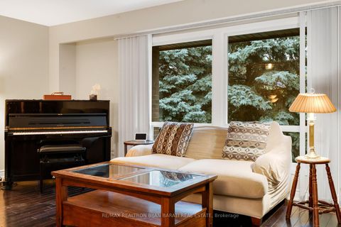 Photo 9 at 105 Gypsy Roseway, Willowdale East, Toronto