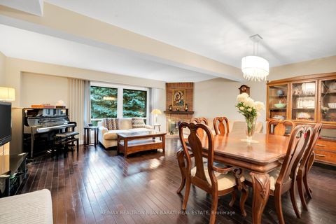 Photo 10 at 105 Gypsy Roseway, Willowdale East, Toronto