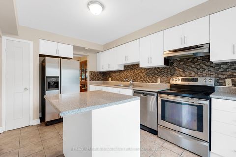 Photo 14 at 105 Gypsy Roseway, Willowdale East, Toronto