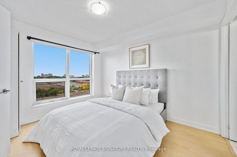 Photo 10 at 921 - 181 Village Green Square, Malvern West, Toronto