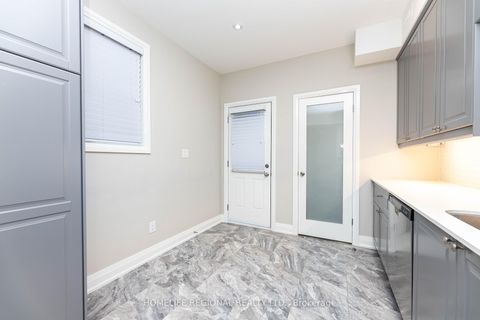 Photo 6 at 204 Roxton Road, Bellwoods, Toronto