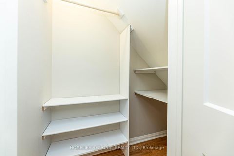 Photo 10 at 204 Roxton Road, Bellwoods, Toronto