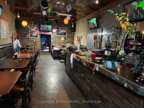 Photo 5 at 1 - 1290 Finch Avenue W, York University Heights, Toronto