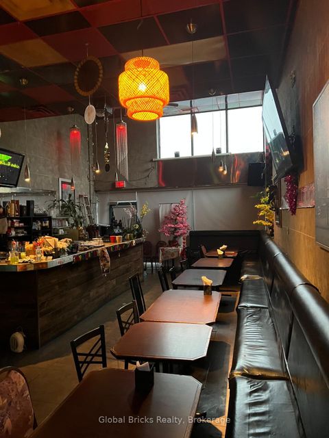 Photo 8 at 1 - 1290 Finch Avenue W, York University Heights, Toronto