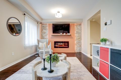 Photo 12 at 187 Hawkview Boulevard, Vellore Village, Vaughan