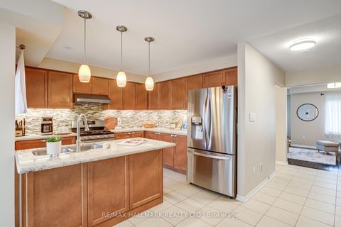 Photo 16 at 187 Hawkview Boulevard, Vellore Village, Vaughan