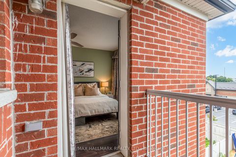 Photo 33 at 187 Hawkview Boulevard, Vellore Village, Vaughan