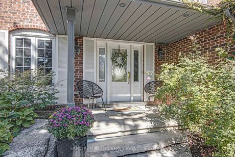 Photo 2 at 172 Charmaine Road, Islington Woods, Vaughan