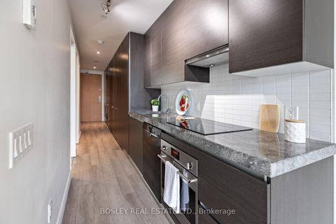Photo 8 at 816 - 629 King Street W, Waterfront Communities C1, Toronto