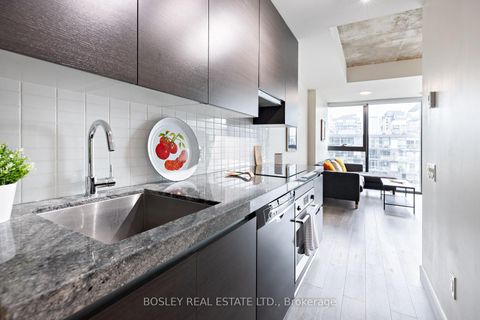 Photo 9 at 816 - 629 King Street W, Waterfront Communities C1, Toronto