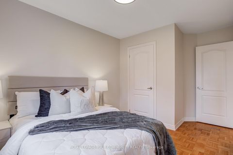 Photo 37 at 76 Cabernet Road, Patterson, Vaughan