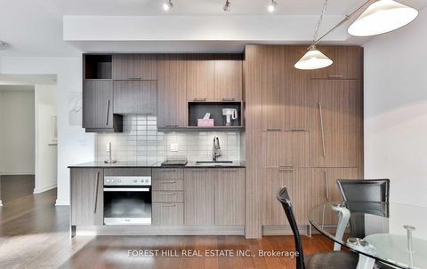 Photo 12 at 318 - 199 Richmond Street W, Waterfront Communities C1, Toronto