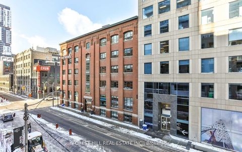 Photo 13 at 318 - 199 Richmond Street W, Waterfront Communities C1, Toronto