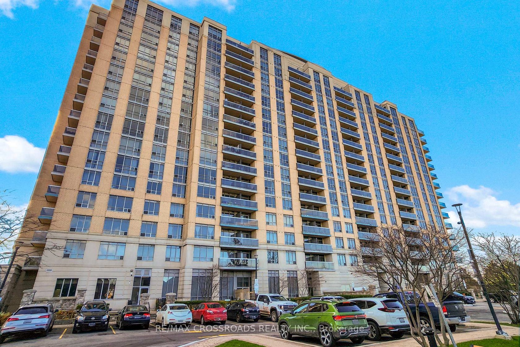 512 - 8 Mondeo Drive, Dorset Park, Toronto 