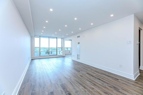 Photo 4 at 1005 - 7 Townsgate Drive, Yorkhill, Vaughan