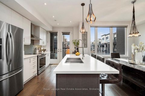 Photo 7 at 3076 Cascade Common, JM Joshua Meadows, Oakville