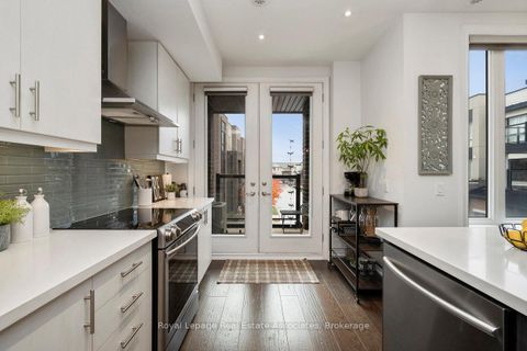 Photo 9 at 3076 Cascade Common, JM Joshua Meadows, Oakville