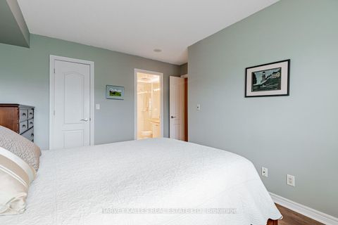Photo 14 at 623 - 38 William Carson Crescent, Windfields, Toronto