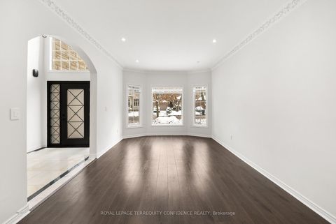 Photo 4 at 366 Hounslow Avenue, Willowdale West, Toronto