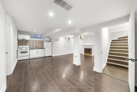 Photo 33 at 366 Hounslow Avenue, Willowdale West, Toronto