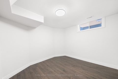 Photo 42 at 366 Hounslow Avenue, Willowdale West, Toronto