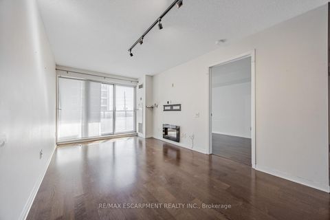 Photo 4 at 312 - 1040 The Queensway, City Centre West, Toronto