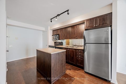 Photo 10 at 312 - 1040 The Queensway, City Centre West, Toronto