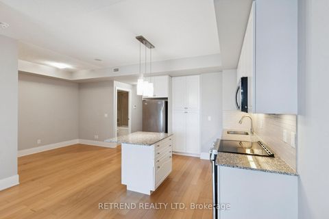 Photo 12 at 1312 - 70 Roehampton Avenue, Mount Pleasant West, Toronto