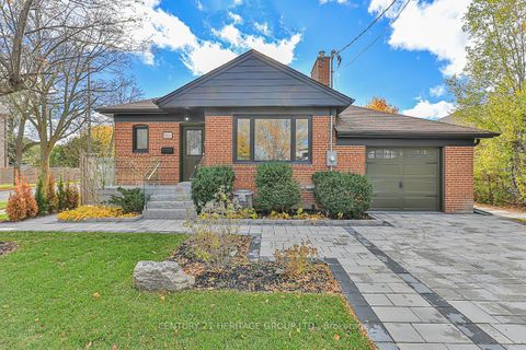 Photo 0 at 305 Connaught Avenue, Newtonbrook West, Toronto