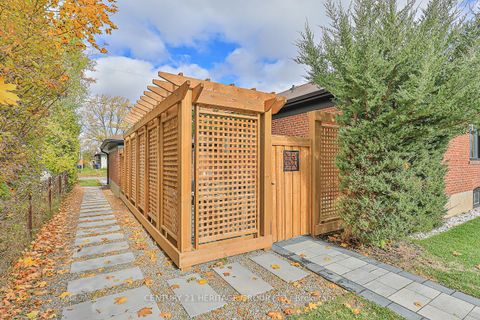 Photo 8 at 305 Connaught Avenue, Newtonbrook West, Toronto