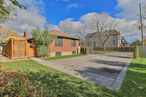 Photo 13 at 305 Connaught Avenue, Newtonbrook West, Toronto