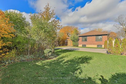 Photo 14 at 305 Connaught Avenue, Newtonbrook West, Toronto