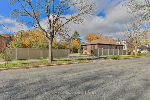 Photo 16 at 305 Connaught Avenue, Newtonbrook West, Toronto