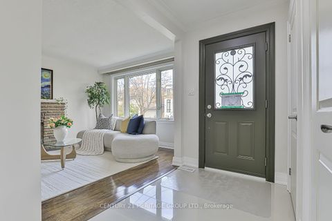 Photo 17 at 305 Connaught Avenue, Newtonbrook West, Toronto