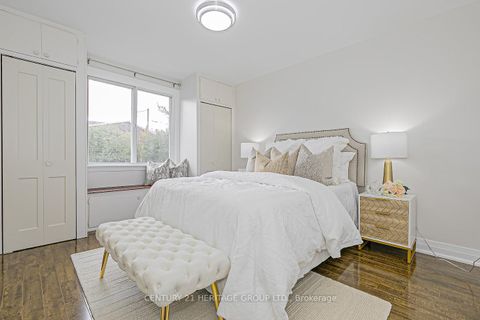 Photo 23 at 305 Connaught Avenue, Newtonbrook West, Toronto