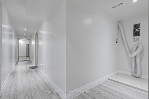 Photo 29 at 305 Connaught Avenue, Newtonbrook West, Toronto